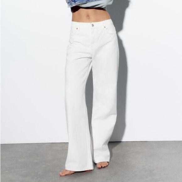 Zara Denim - Zara TRF Mid-rise Wide Leg Baggy White Jeans Size 12